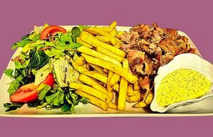 Kebabas lėkštutėje